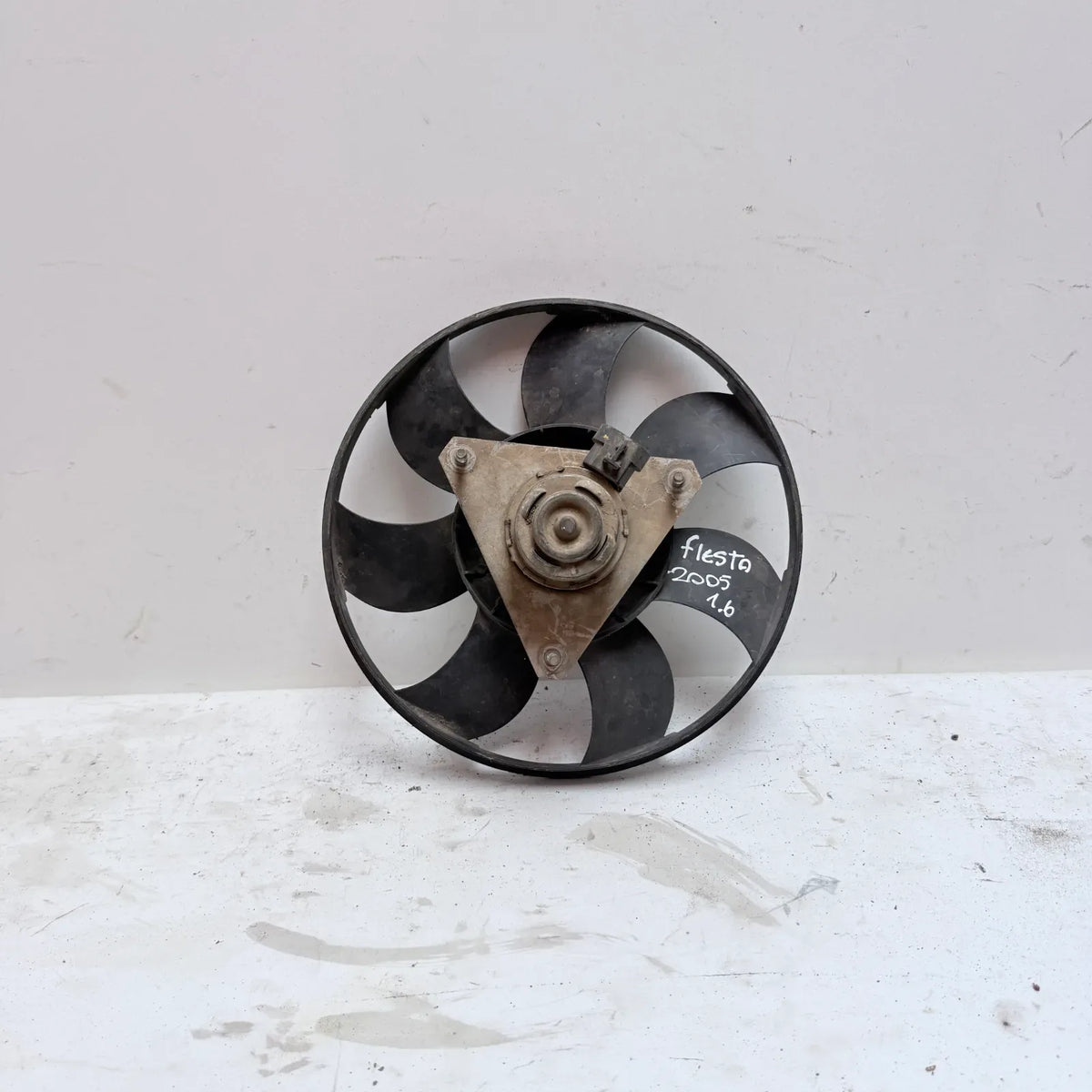 ELECTROVENTILADOR Ford Fiesta 2005 - 1.6 4x2 Bencina Mecánico