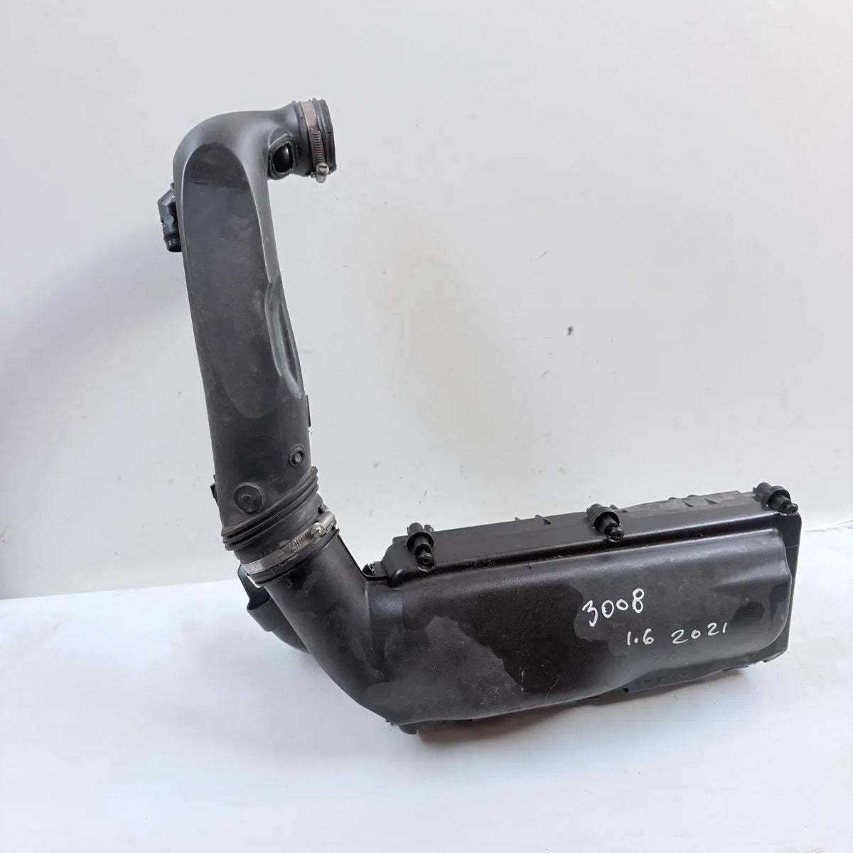 PORTAFILTRO DE AIRE Peugeot 3008 2021 - 1.6 4x2 Bencina Mecánico