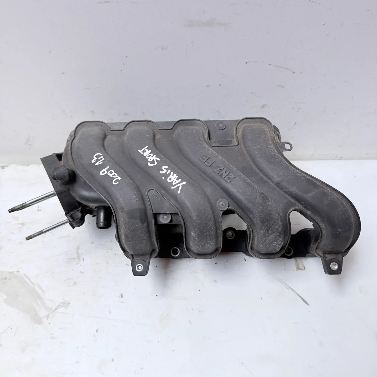 MULTIPLE DE ADMISION Toyota Yaris Sport 2009 - 1.3 4x2 Bencina Mecánico