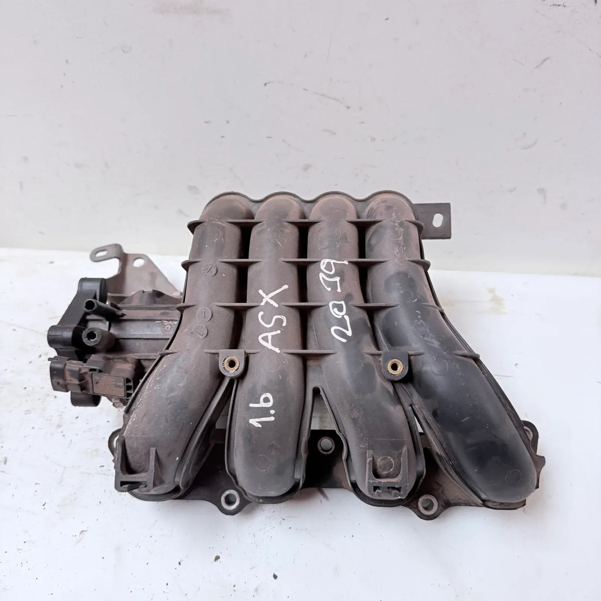 MULTIPLE DE ADMISION Mitsubishi Asx 2019 - 1.6 4x2 Bencina Mecánico