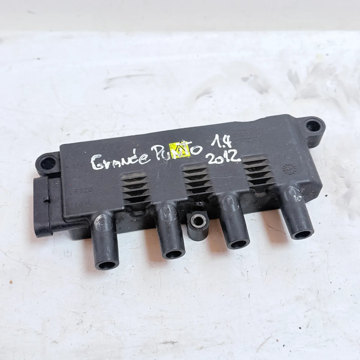 BOBINA Fiat Grande Punto 2012 - 1.4 4x2 Bencina Mecánico