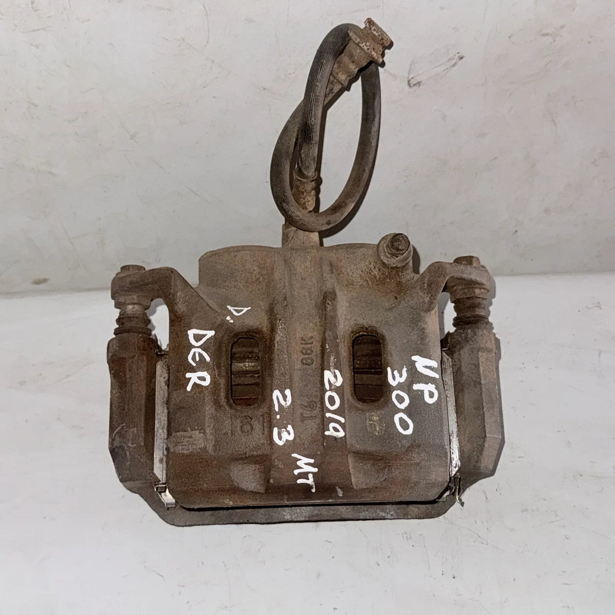 CALIPER DEL-DER Nissan NP300 2019 - 2.3 4x2 Diesel Mecánico