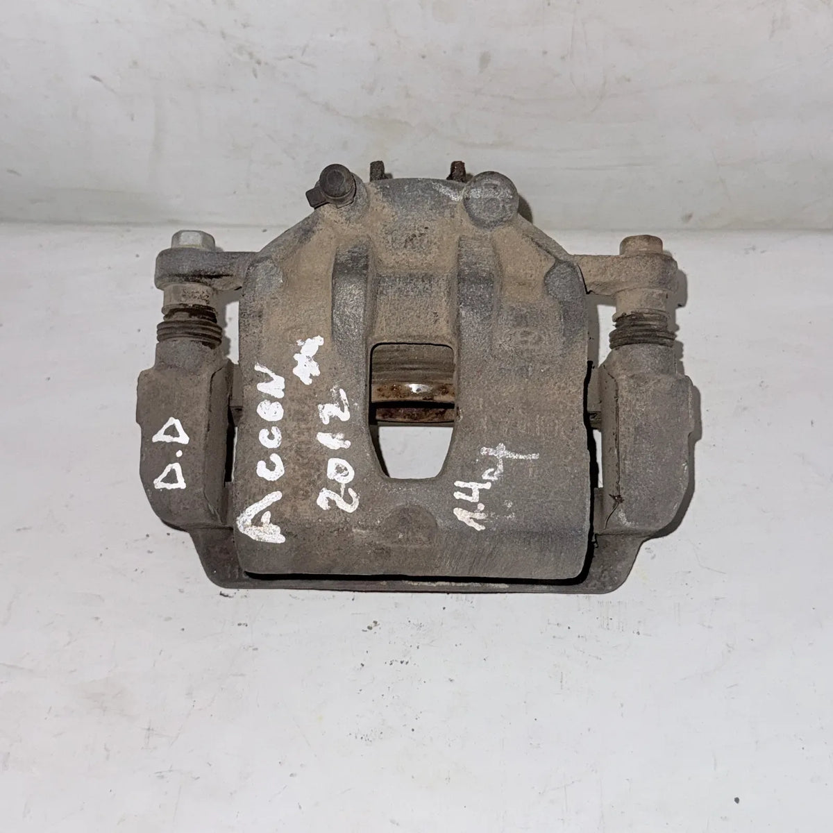 CALIPER DEL-DER Hyundai Accent 2012 - 1.4 4x2 Bencina Mecánico
