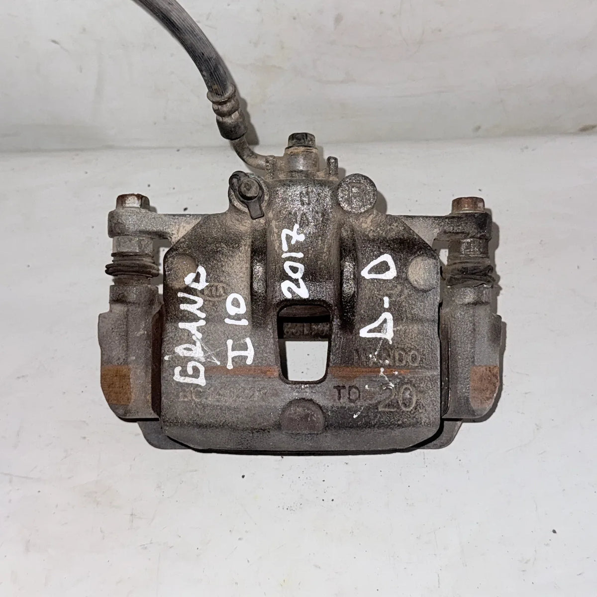 CALIPER DEL-DER Hyundai I10 2017 - 1.2 4x2 Bencina Mecánico