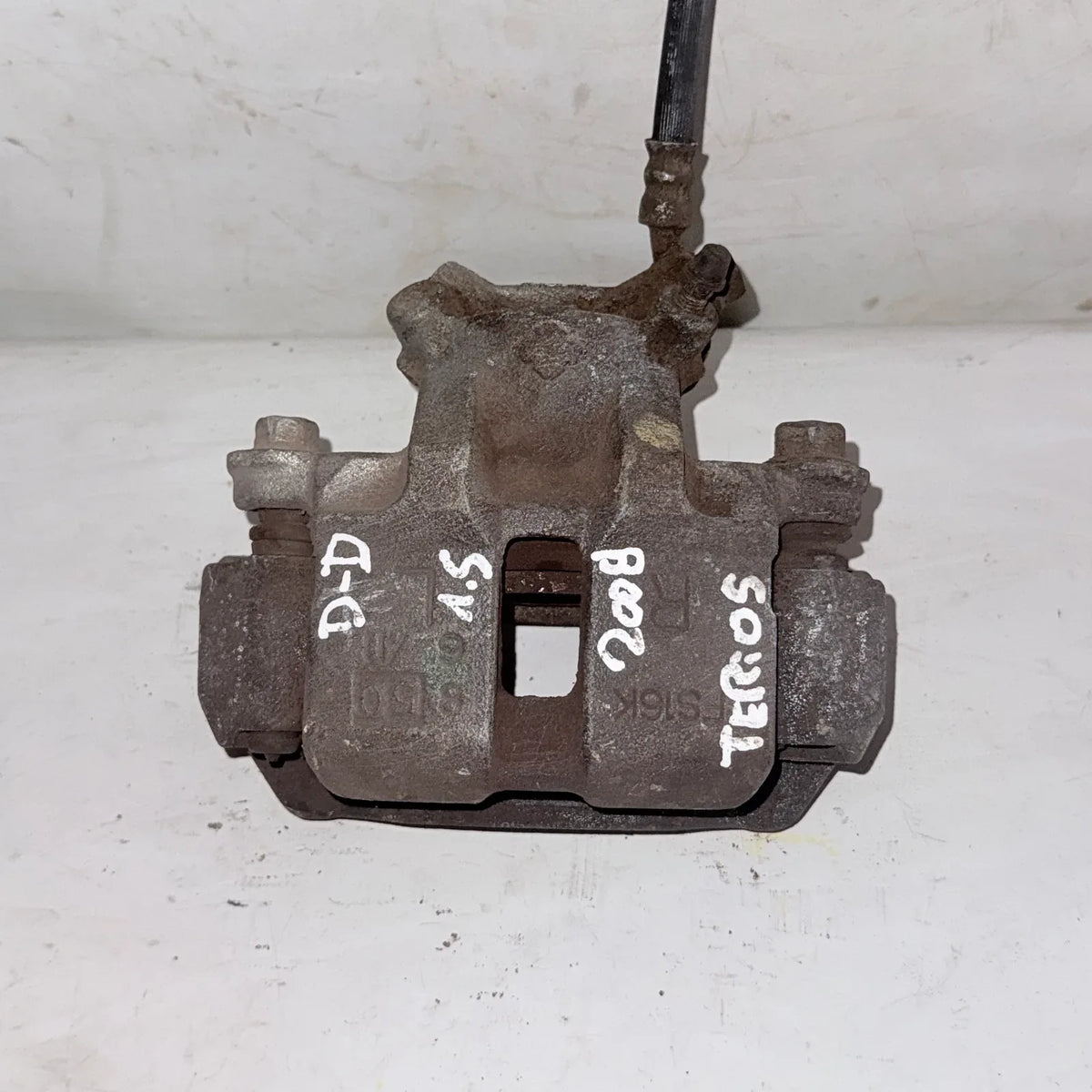 CALIPER DEL-DER Daihatsu Terios 2008 - 1.5 4x2 Bencina Mecánico