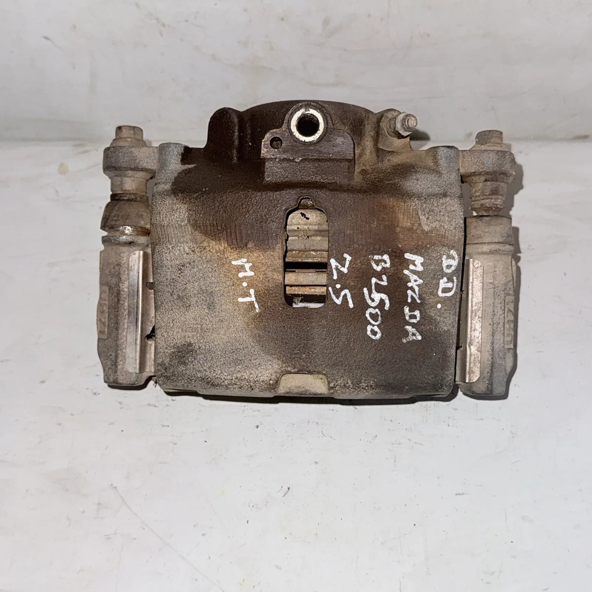 CALIPER DEL-DER Mazda B2500 2006 - 2.5 4x2 Diesel Mecánico
