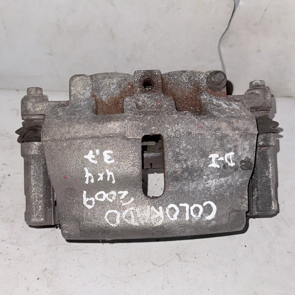 CALIPER DEL-IZQ Chevrolet Colorado 2009 - 3.7 4x4 Bencina Mecánico