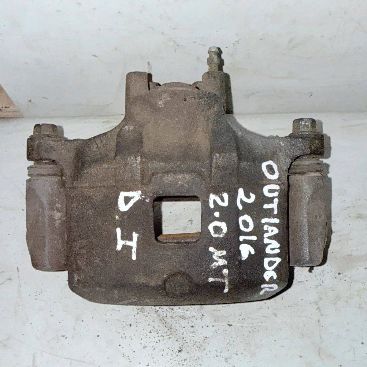CALIPER DEL-IZQ Mitsubishi Outlander 2016 - 2.0 4x2 Bencina Mecánico