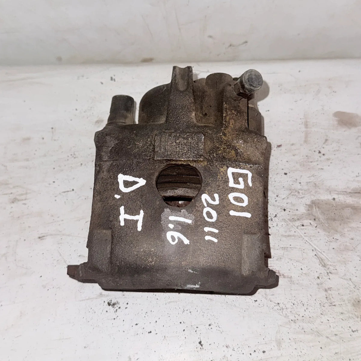 CALIPER DEL-IZQ Volkswagen Gol 2011 - 1.6 4x2 Bencina Mecánico