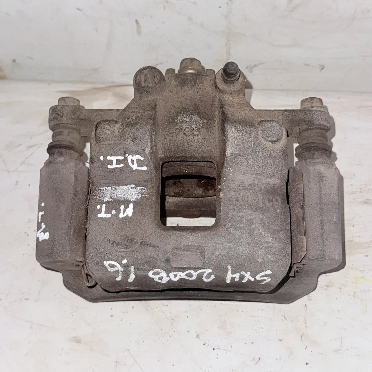 CALIPER DEL-IZQ Suzuki Sx4 2008 - 1.6 4x2 Bencina Mecánico