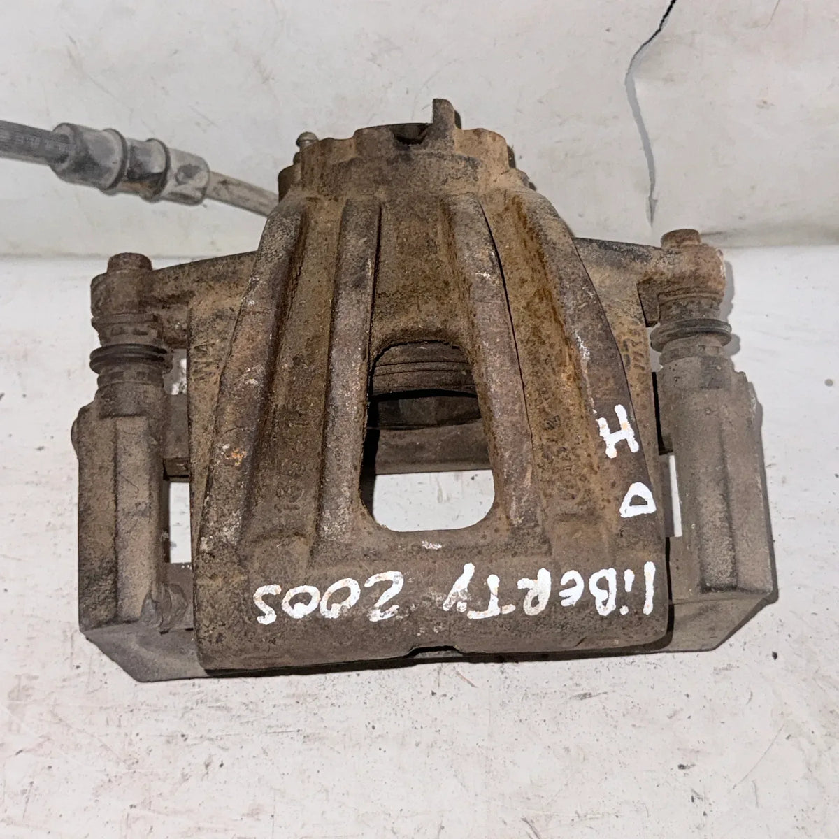 CALIPER DEL-IZQ Jeep Liberty 2005 - 3.7 4x2 Bencina Mecánico
