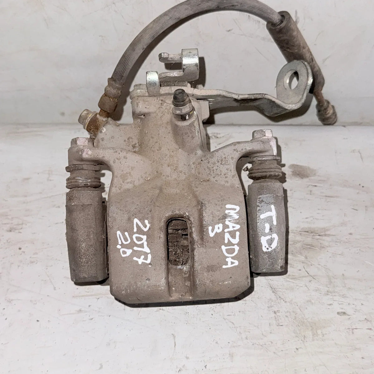 CALIPER TRA-DER Mazda 3 2017 - 2.0 4x2 Bencina Mecánico