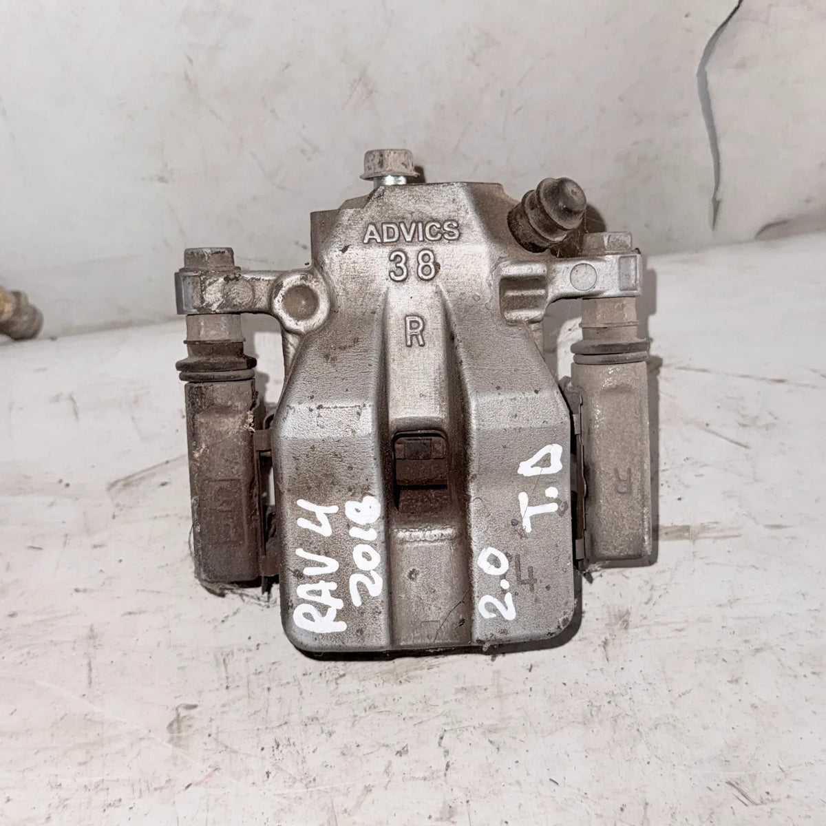 CALIPER TRA-DER Toyota Rav4 2018 - 2.0 4x2 Bencina Automático