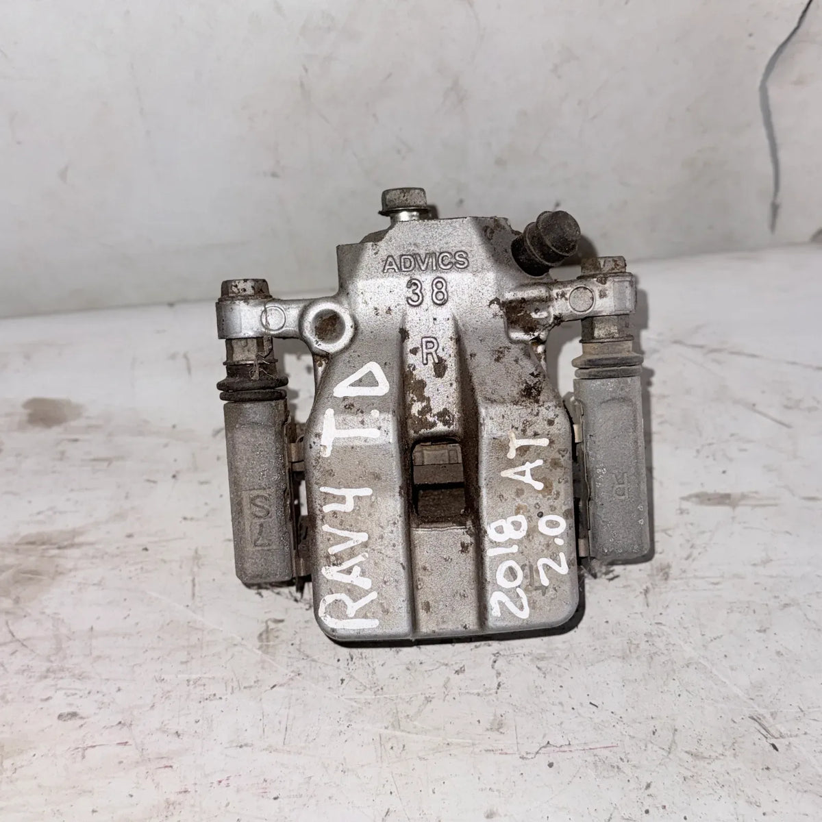 CALIPER TRA-DER Toyota Rav4 2018 - 2.0 4x2 Bencina Mecánico