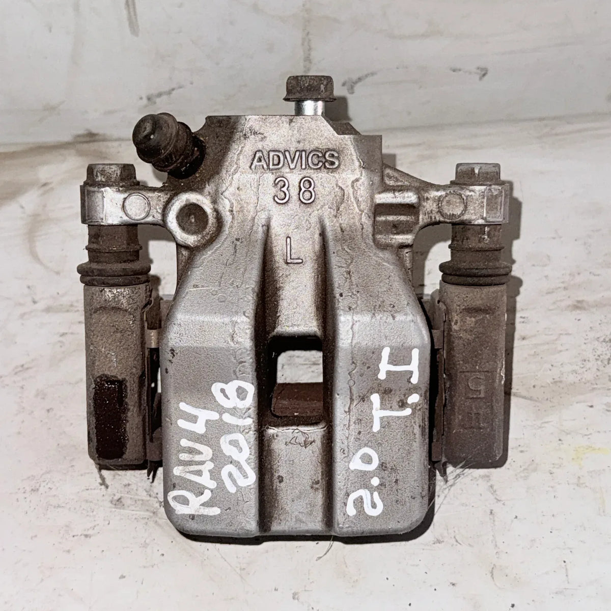CALIPER TRA-IZQ Toyota Rav4 2018 - 2.0 4x2 Bencina Automático