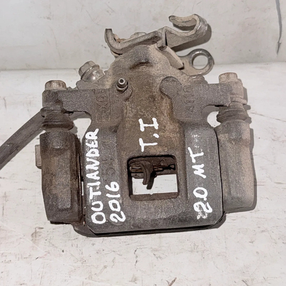 CALIPER TRA-IZQ Mitsubishi Outlander 2016 - 2.0 4x2 Bencina Mecánico