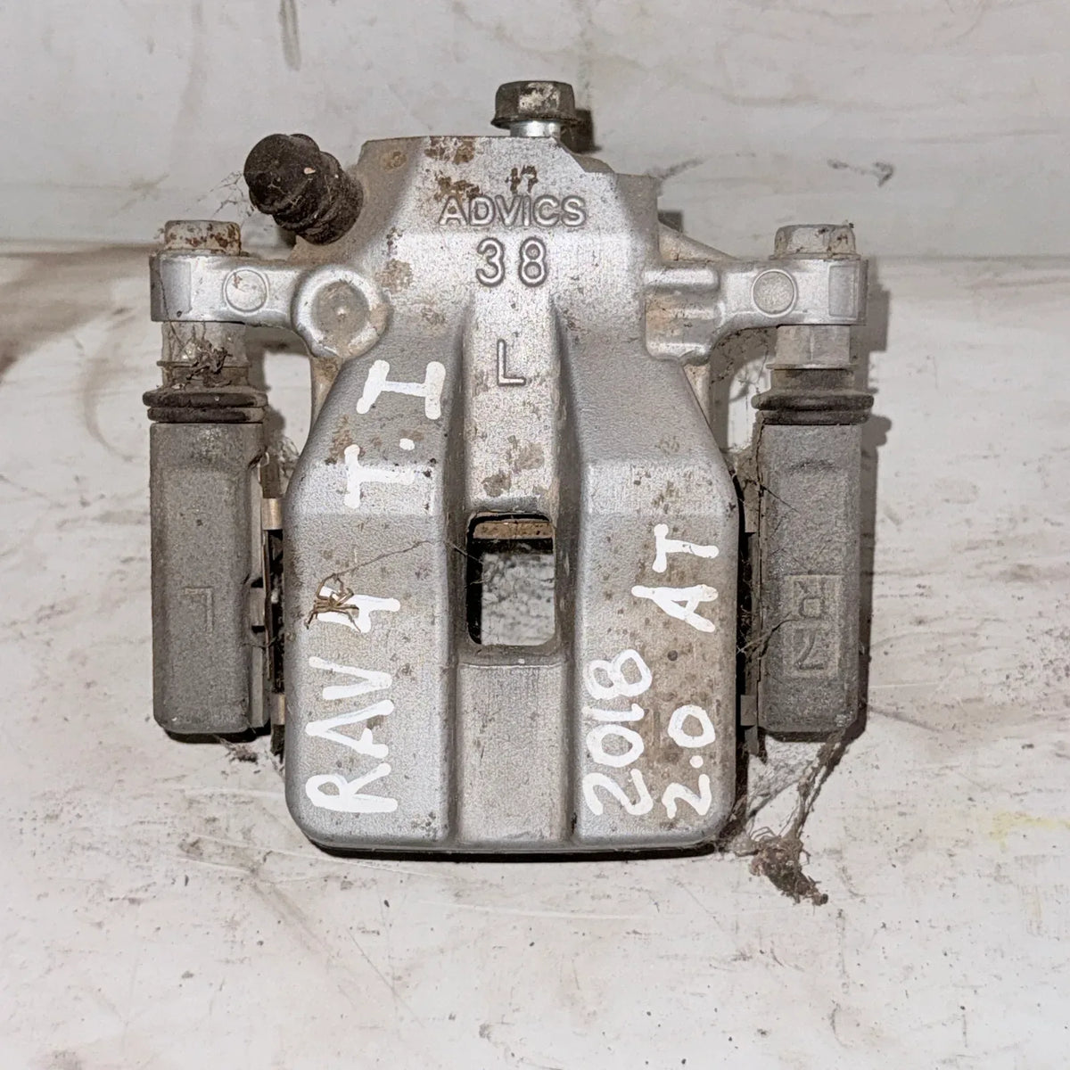 CALIPER TRA-IZQ Toyota Rav4 2018 - 2.0 4x2 Bencina Mecánico