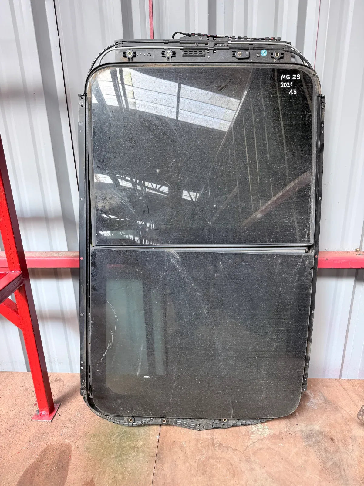 ESCOTILLA SUNROOF Mg Zs 2021 - 1.5 4x2 Bencina Mecánico