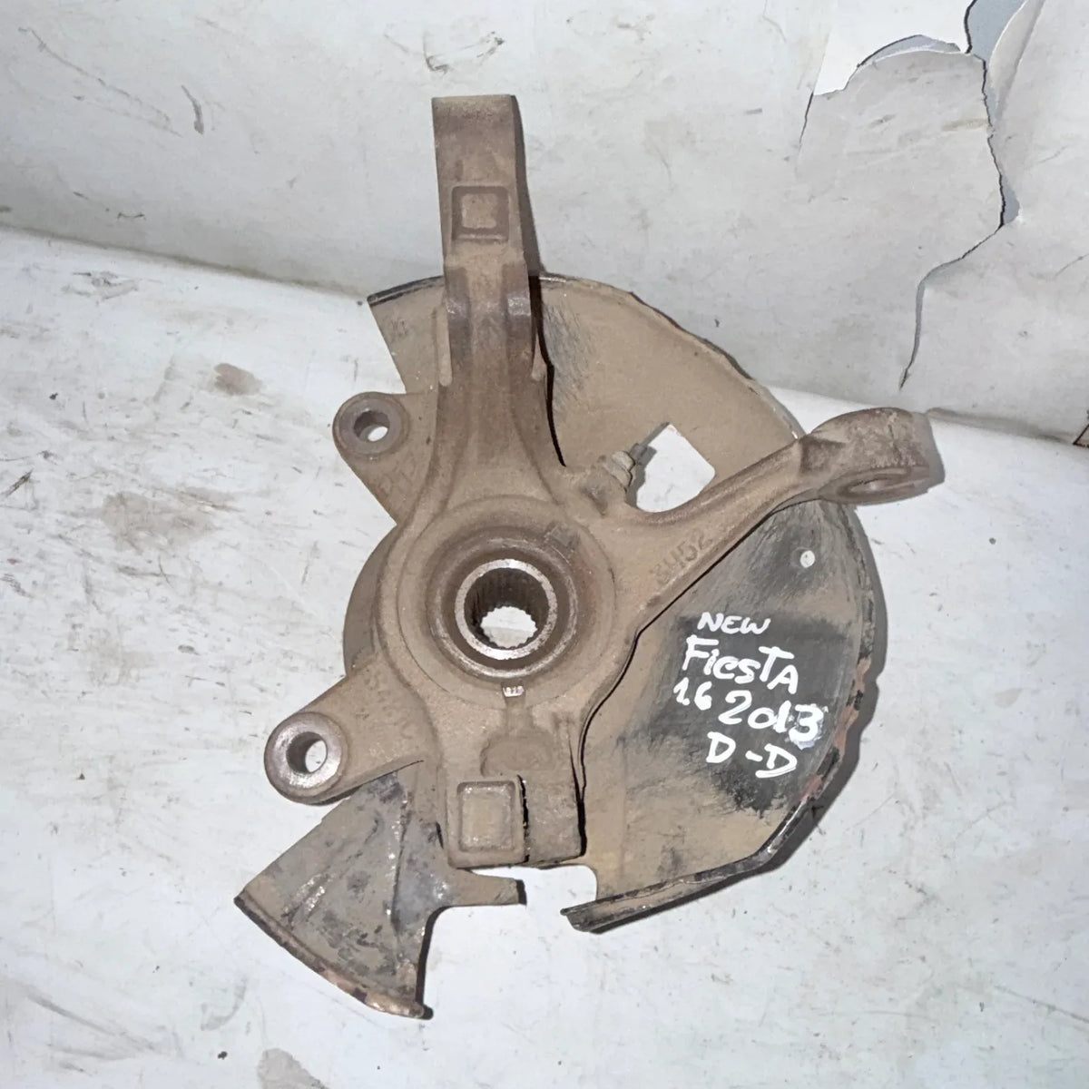 MUÑON DEL-DER Ford Fiesta 2013 - 1.6 4x2 Bencina Mecánico