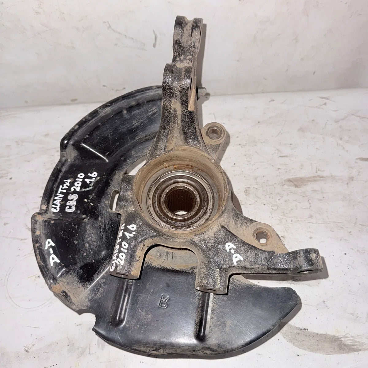 MUÑON DEL-DER Hyundai Elantra 2010 - 1.6 4x2 Bencina Mecánico