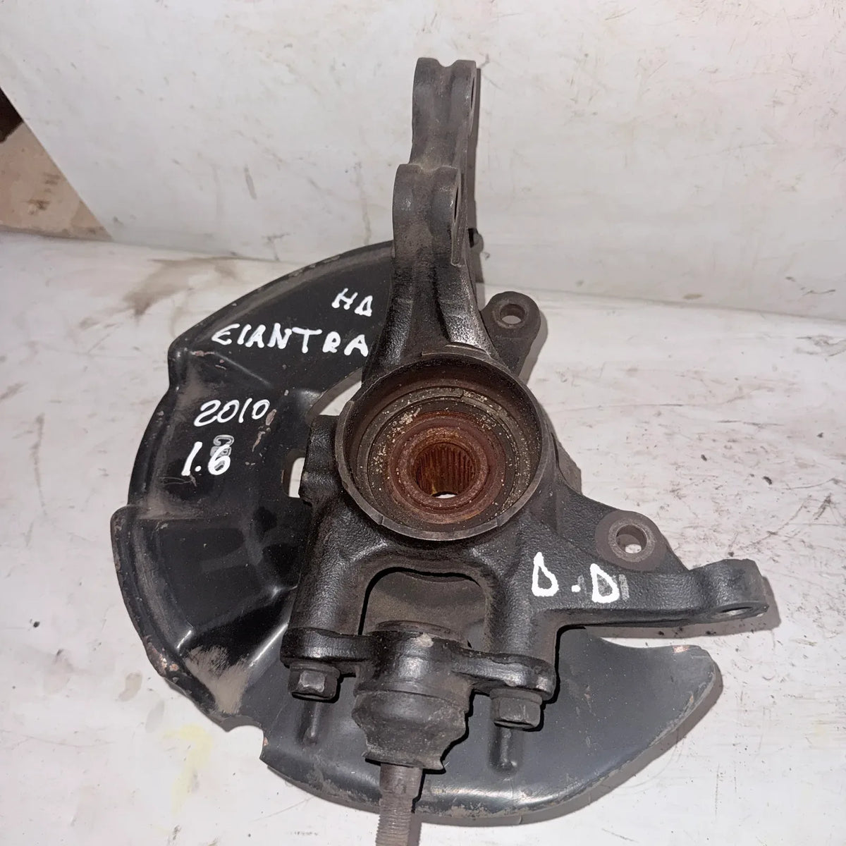 MUÑON DEL-DER Hyundai Elantra 2010 - 1.6 4x2 Bencina Mecánico