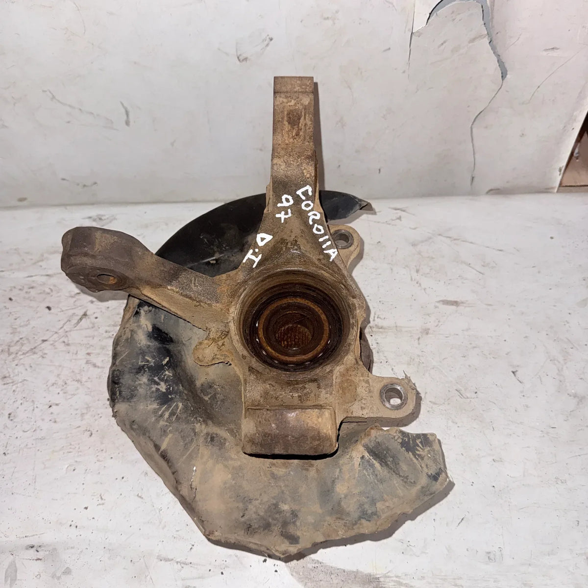 MUÑON DEL-IZQ Toyota Corolla 1997 - 1.6 4x2 Bencina Mecánico