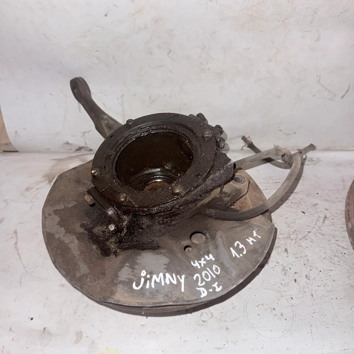 MUÑON DEL-IZQ Suzuki Jimny 2010 - 1.3 4x4 Bencina Mecánico