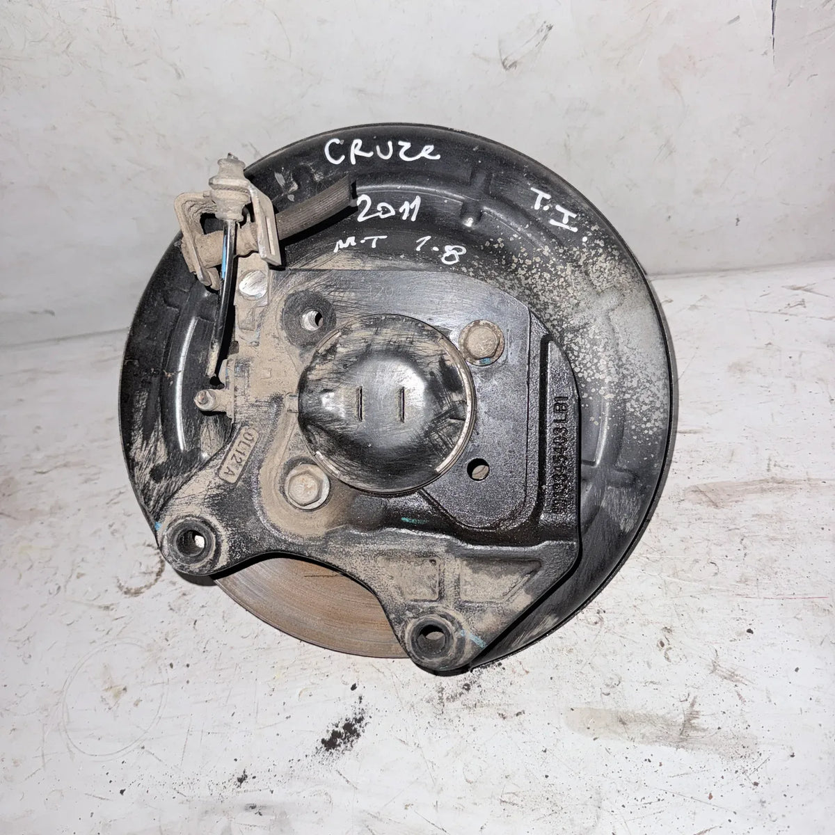 MUÑON TRA-IZQ Chevrolet Cruze 2011 - 1.8 4x2 Bencina Mecánico