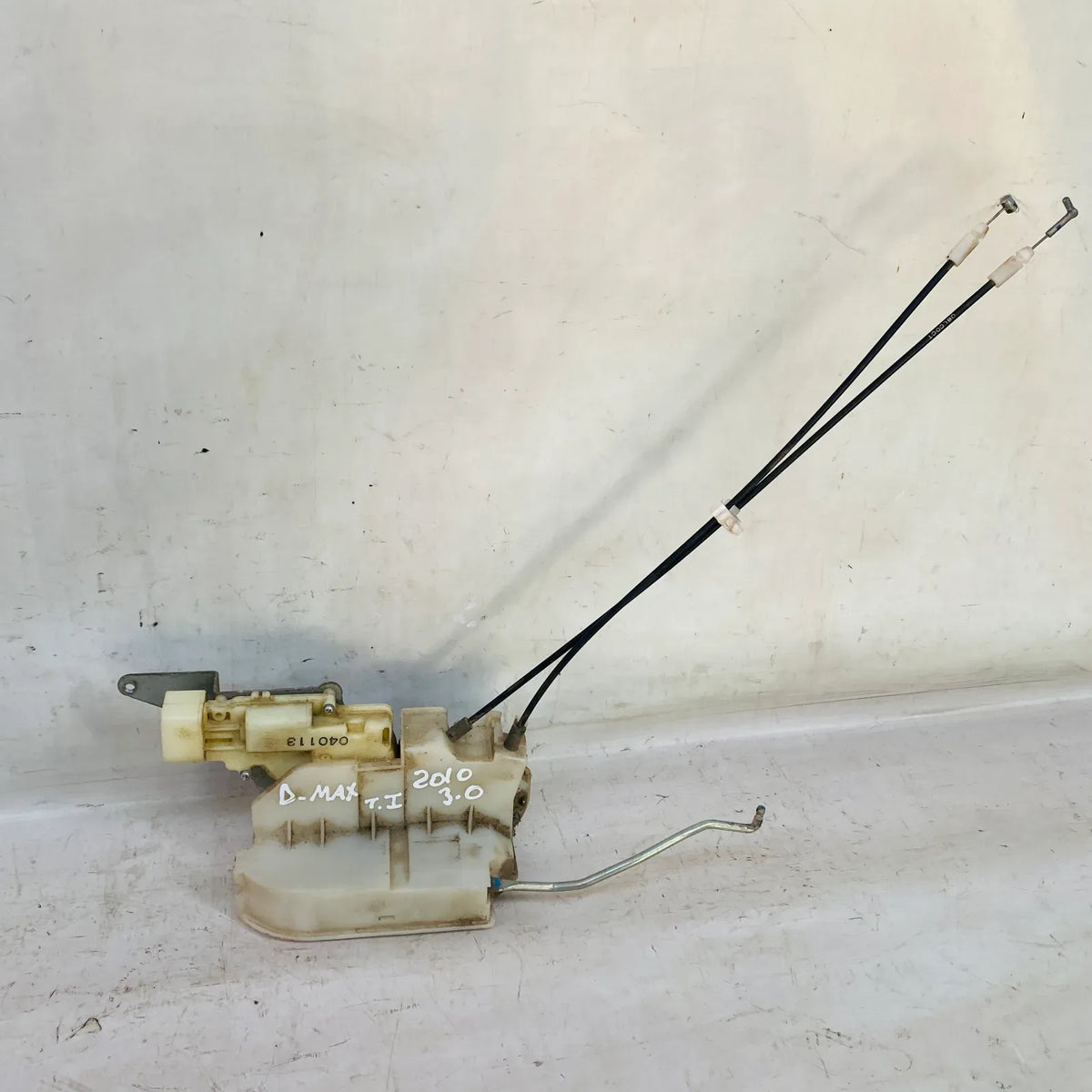 CERRADURA TRA-IZQ Chevrolet D-MAX 2010 - 3.0 4x2 Diesel Mecánico