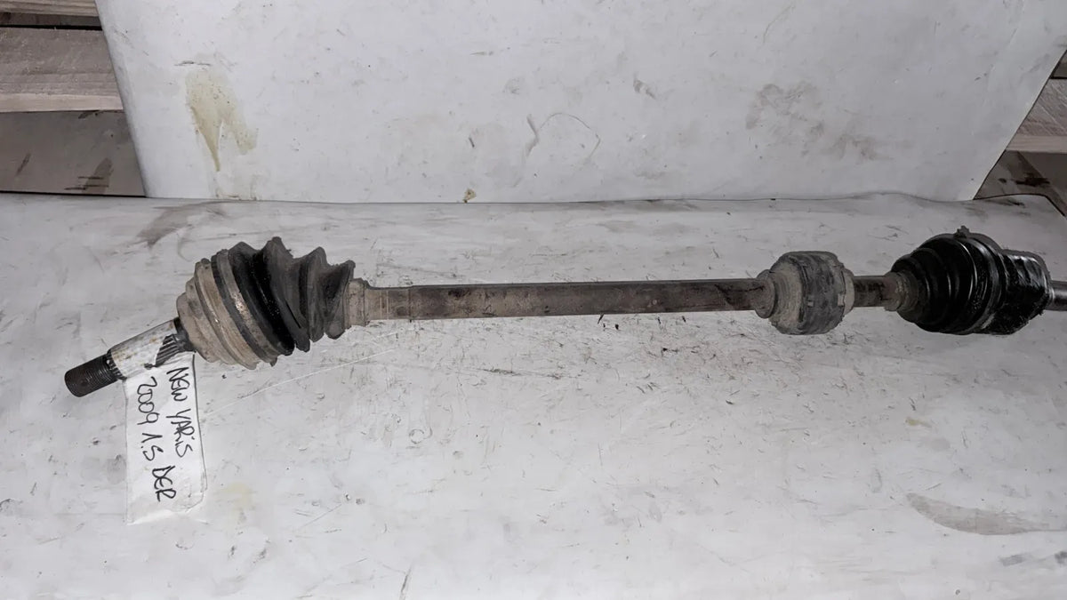 EJE PALIER DEL-DER Toyota Yaris 2009 - 1.5 4x2 Bencina Mecánico