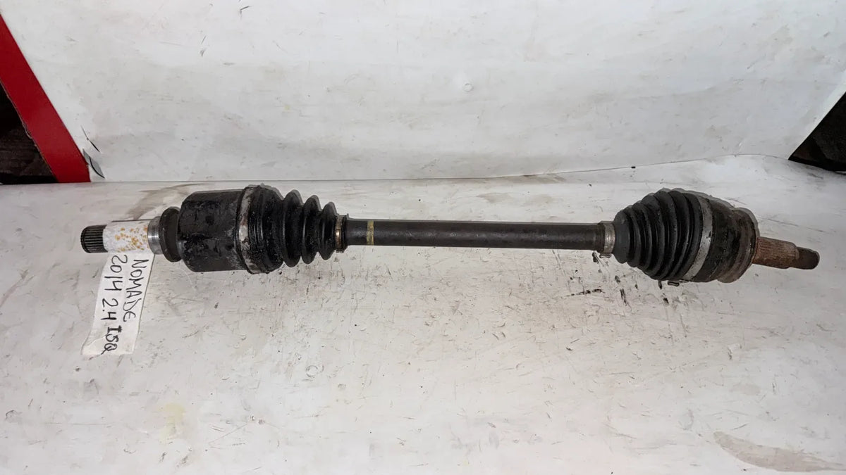 EJE PALIER DEL-IZQ Suzuki Nomade 2014 - 2.4 4x2 Bencina Mecánico