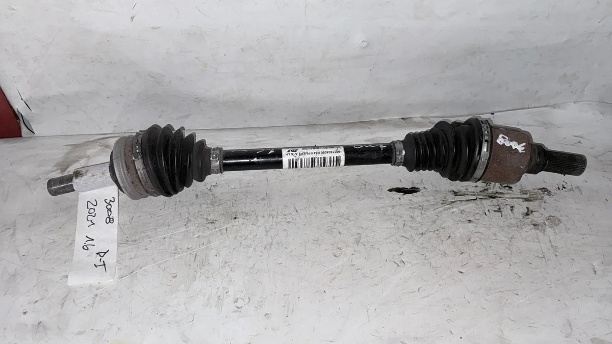 EJE PALIER DEL-IZQ Peugeot 3008 2021 - 1.6 4x2 Bencina Mecánico
