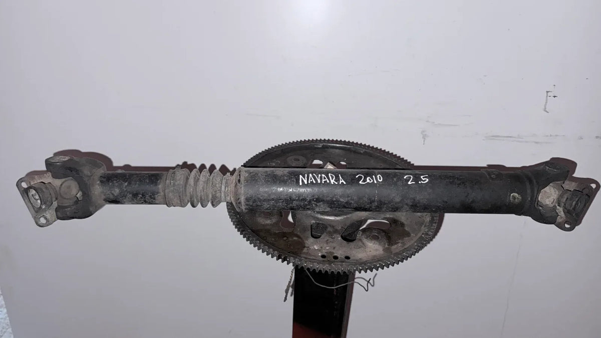 CARDAN DELANTERO Nissan Navara 2010 - 2.5 4x4 Diesel Mecánico