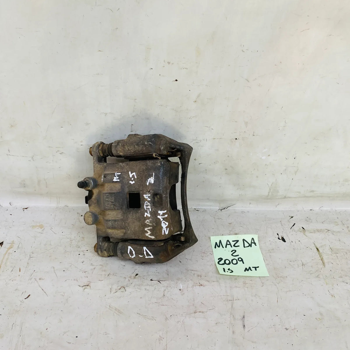 CALIPER DEL-DER Mazda 2 2009 - 1.5 4x2 Bencina Mecánico