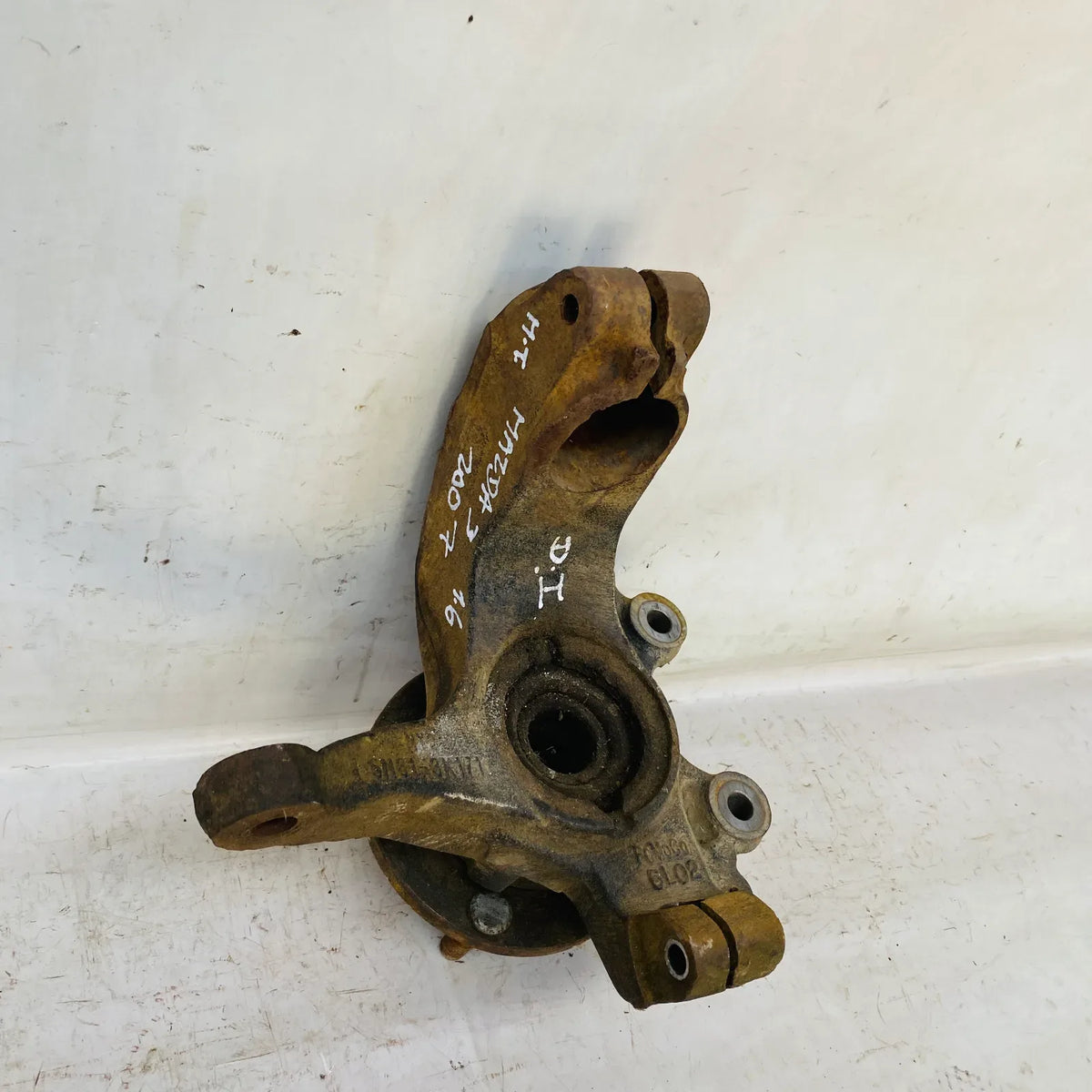 MUÑON DEL-IZQ Mazda 3 2007 - 1.6 4x2 Bencina Mecánico