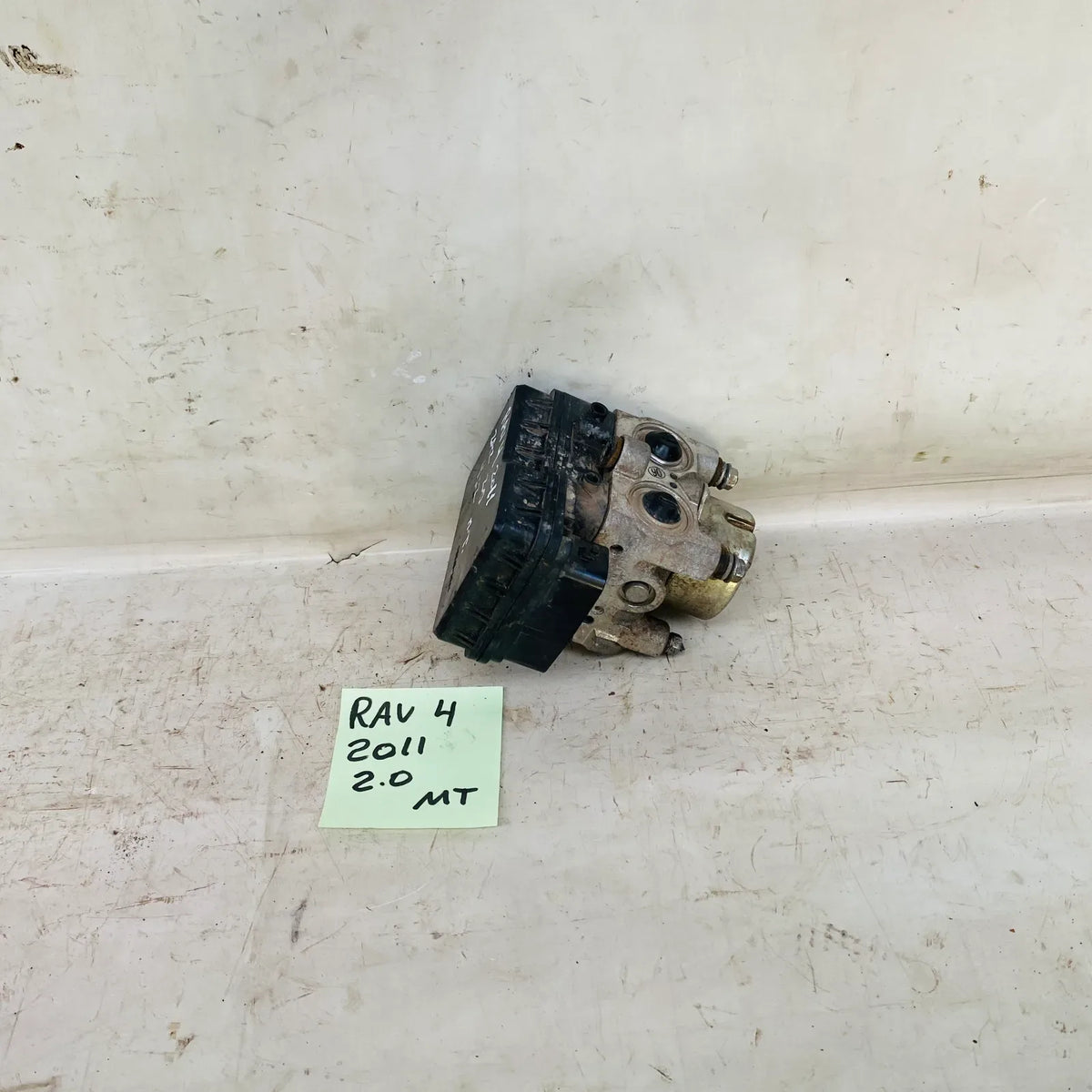 Módulo ABS Toyota Rav4 2011 - 2.0 4x2 Bencina Mecánico