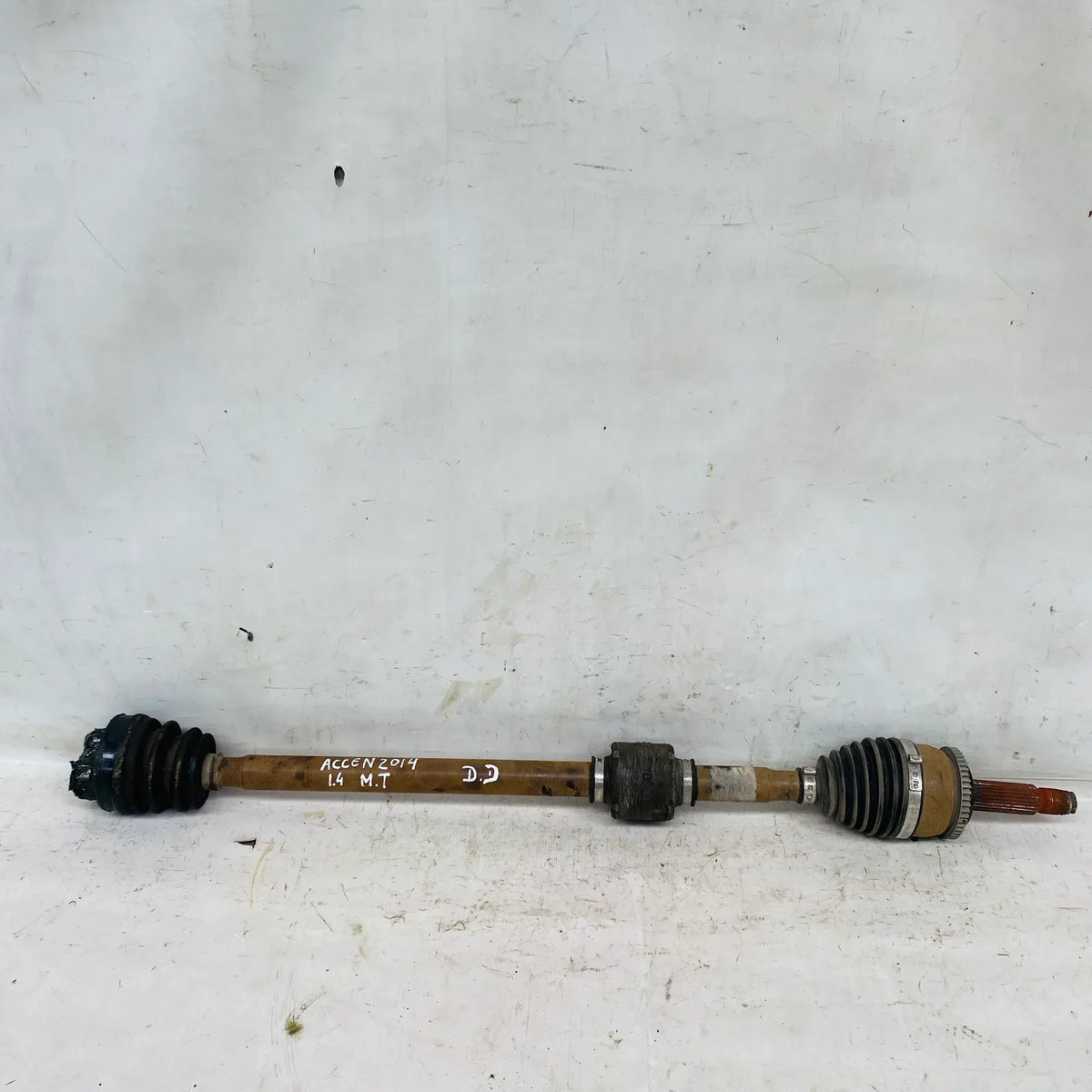 EJE PALIER DEL-DER Hyundai Accent 2014 - 1.4 4x2 Bencina Mecánico