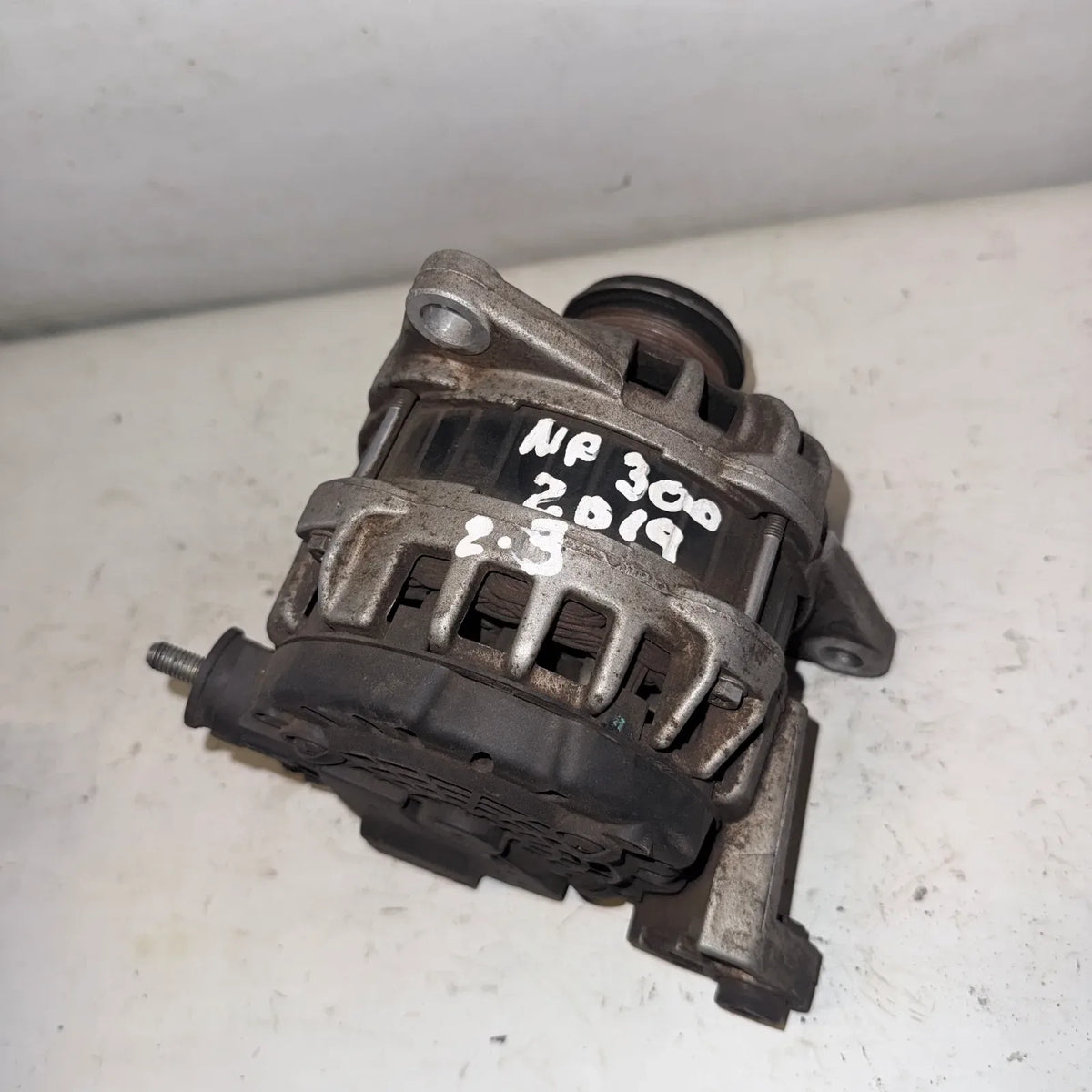 Alternador Nissan NP300 2019 - 2.3 4x2 Diesel Mecánico