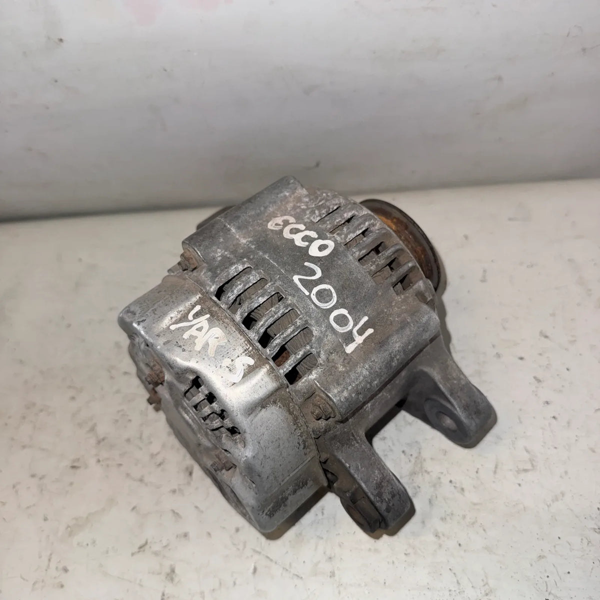Alternador Toyota Yaris Ecco 2004 - 1.5 4x2 Bencina Mecánico