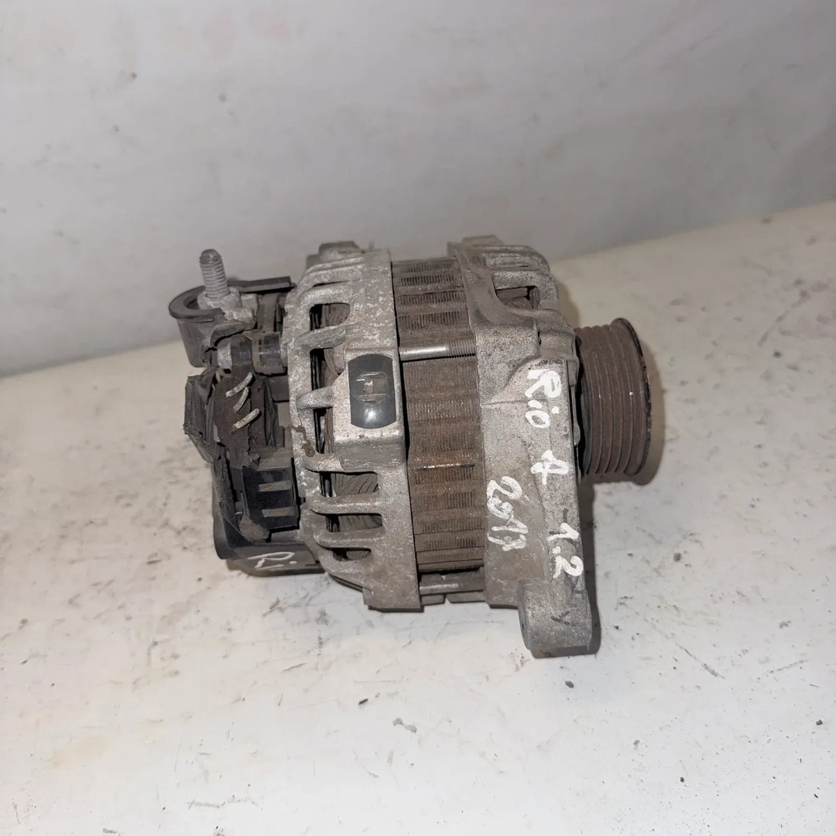 Alternador Kia Rio 4 2017 - 1.2 4x2 Bencina Mecánico