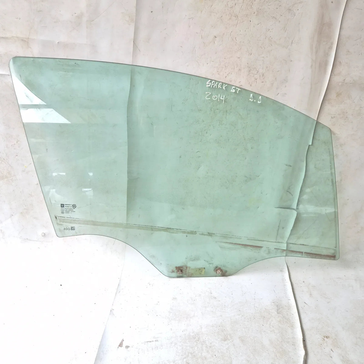 Vidrio puerta DEL-DER Chevrolet Spark GT 2014 - 4x2 Bencina Mecánico