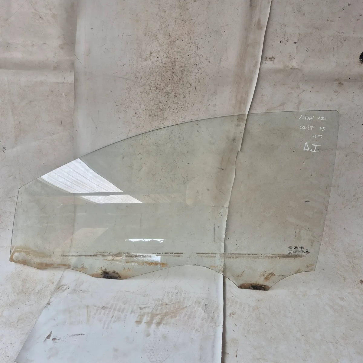 Vidrio puerta DEL-IZQ LIFAN X50 2017 - 4x2 Bencina Mecánico