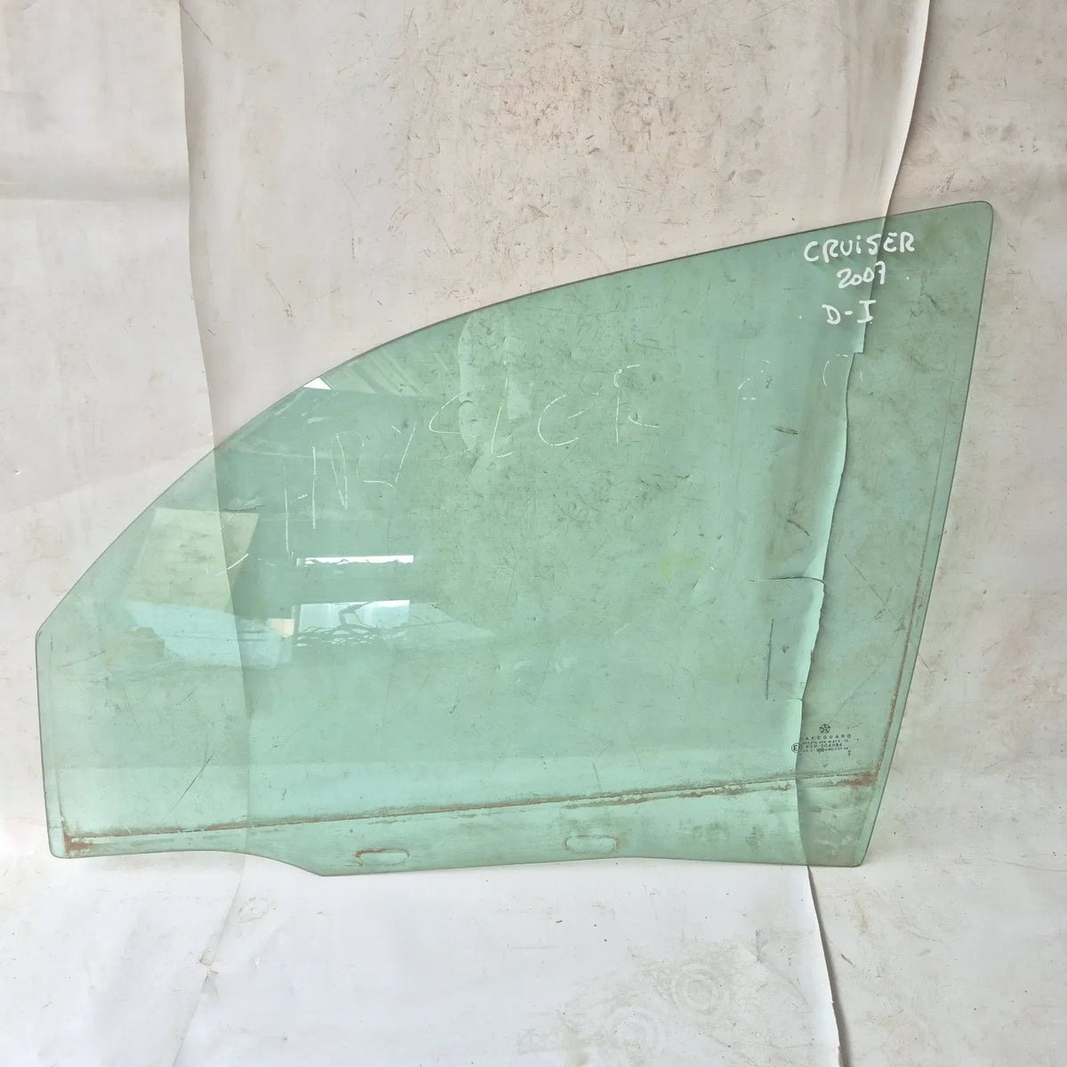 Vidrio puerta DEL-IZQ Toyota Urban Cruiser 2007 - 4x2 Bencina Mecánico