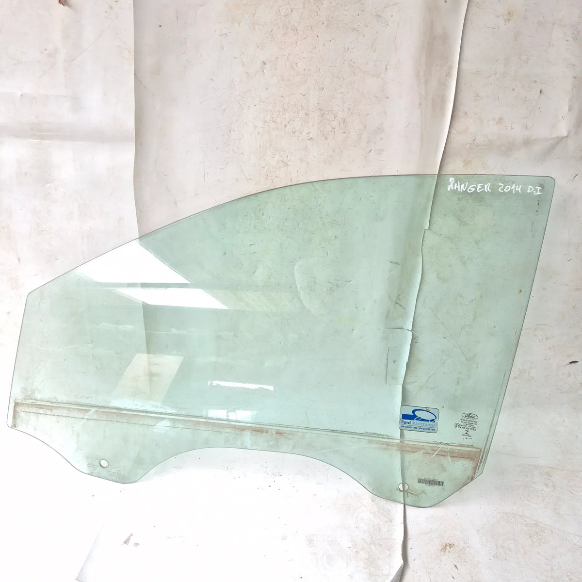 Vidrio puerta DEL-IZQ Ford Ranger 2014 - 4x2 Bencina Mecánico