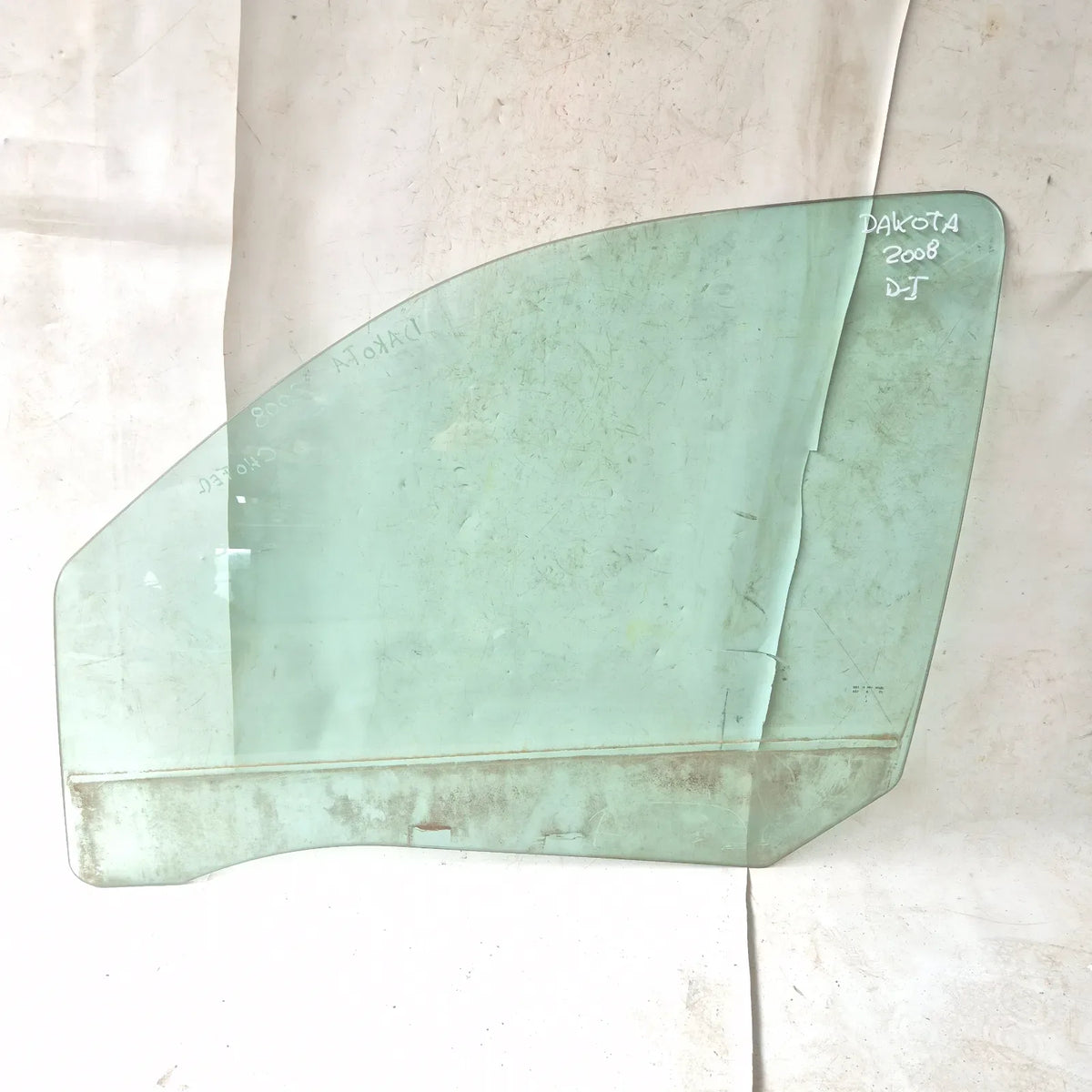 Vidrio puerta DEL-IZQ Dodge Dakota 2008 - 4x2 Bencina Mecánico