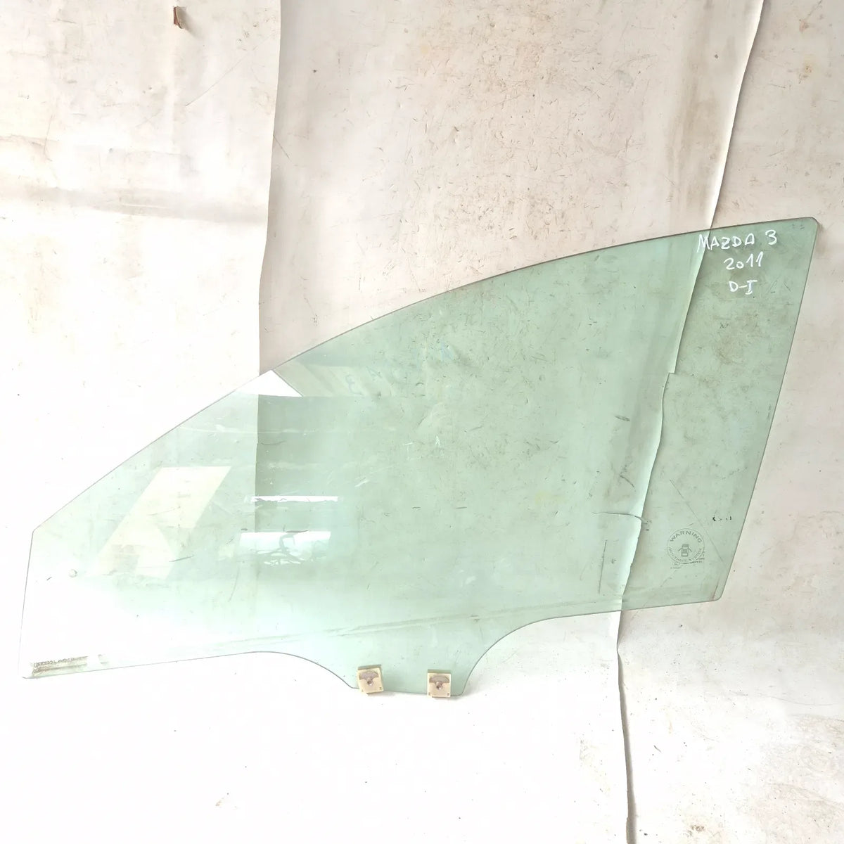 Vidrio puerta DEL-IZQ Mazda 3 2011 - 4x2 Bencina Mecánico