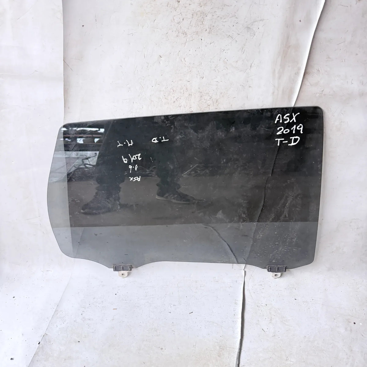 Vidrio puerta TRA-DER Mitsubishi Asx 2019 - 1.6 4x2 Bencina Mecánico