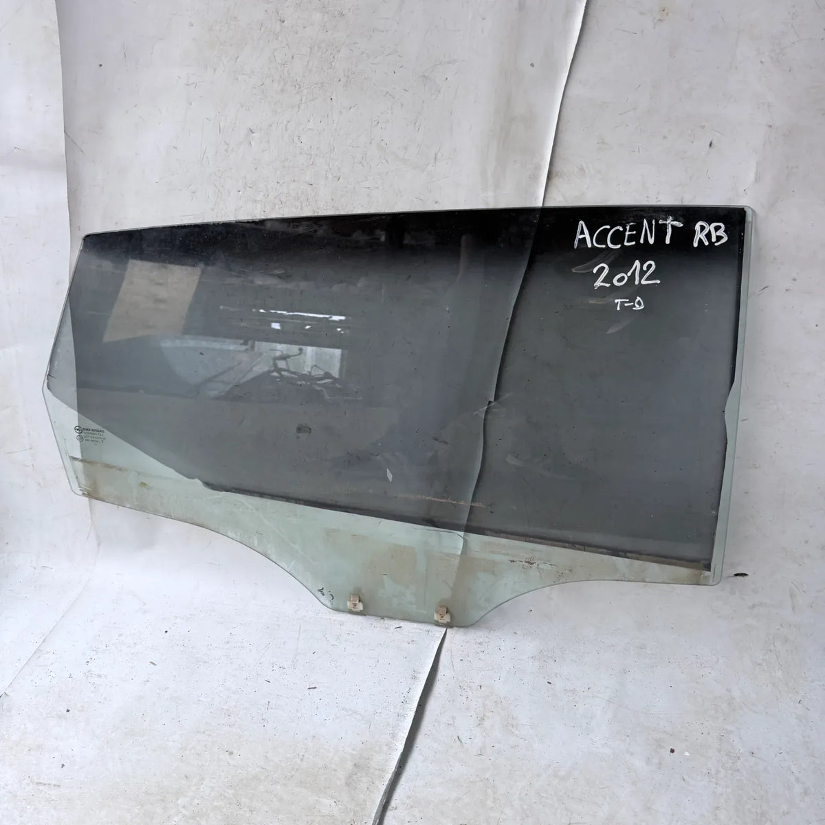 Vidrio puerta TRA-DER Hyundai Accent 2012 - 4x2 Bencina Mecánico