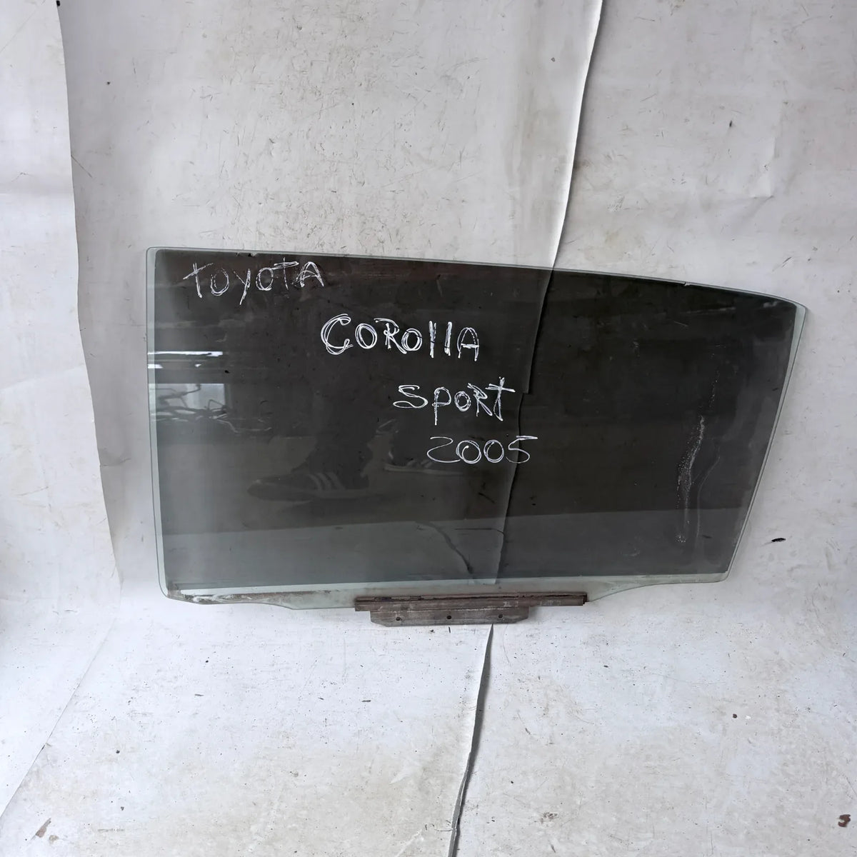 Vidrio puerta TRA-DER Toyota COROLLA SPORT 2005 - 4x2 Bencina Mecánico