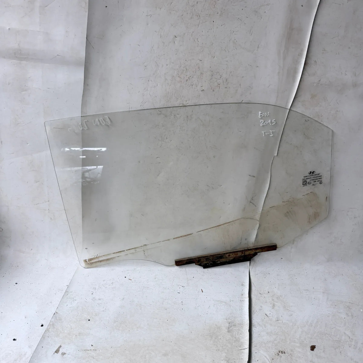 Vidrio puerta TRA-IZQ Hyundai EON 2015 - 4x2 Bencina Mecánico